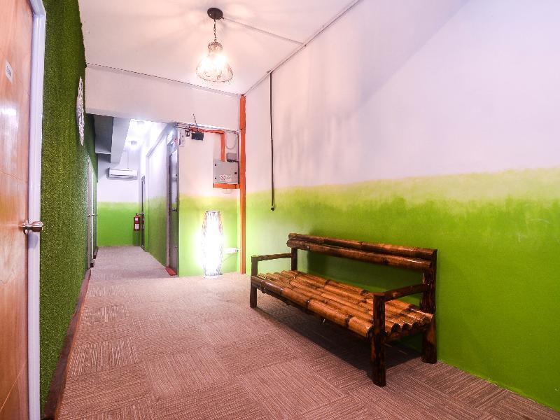 Oyo 1119 Memoire Express Hotel كوشنج المظهر الخارجي الصورة