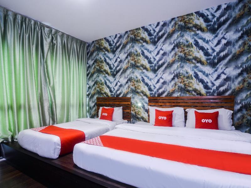Oyo 1119 Memoire Express Hotel كوشنج المظهر الخارجي الصورة